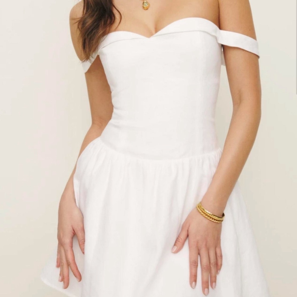 NEW WITH TAG  Sora linen reformation dress